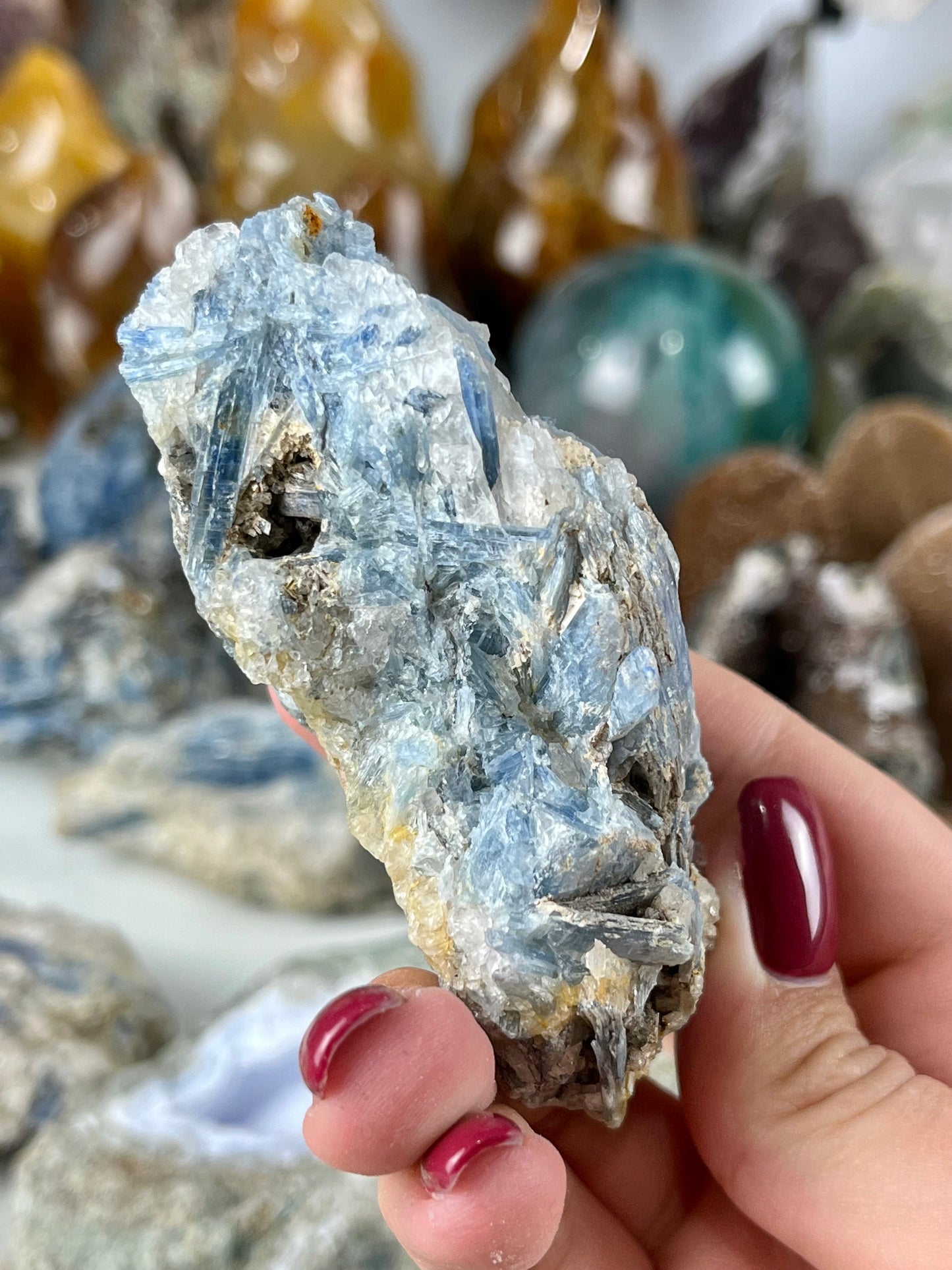 Blue Kyanite in Quartz